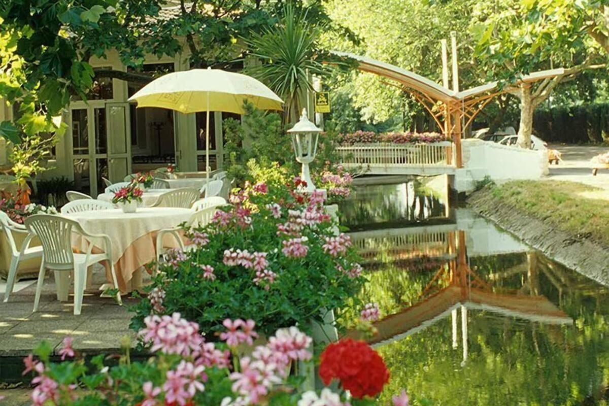 Hotel Le Robinson Beaucaire  Zewnętrze zdjęcie