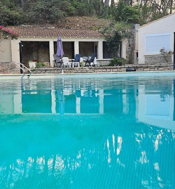 Hotel Le Robinson Beaucaire  Zewnętrze zdjęcie